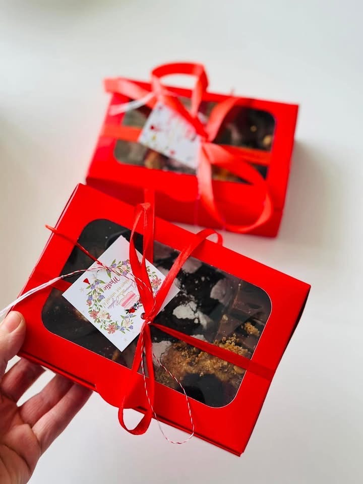 Cutie Biscuiți Mix aprox 250g