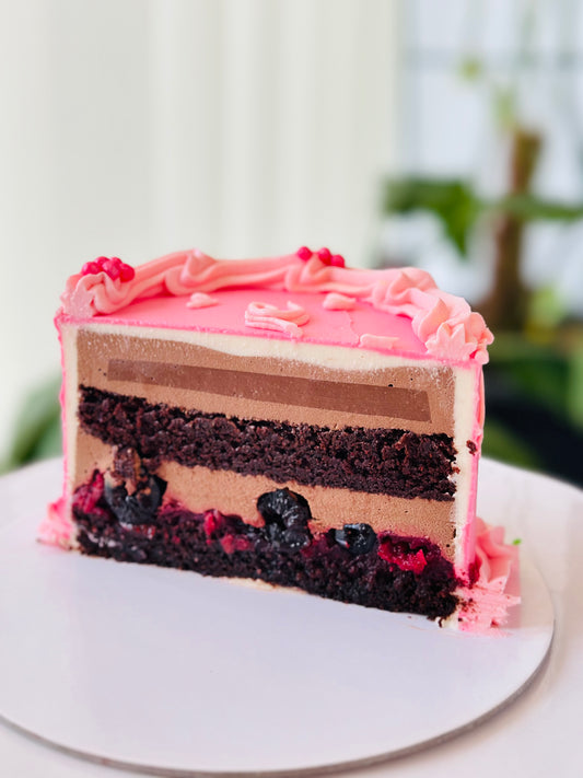 Tort cu vișine și ciocolată BENTO