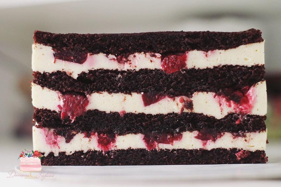 Tort cioco-mascarpone și zmeură