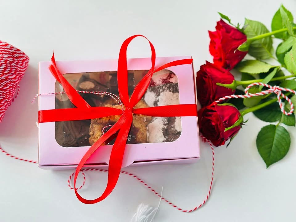 Cutie Biscuiți Mix aprox 250g