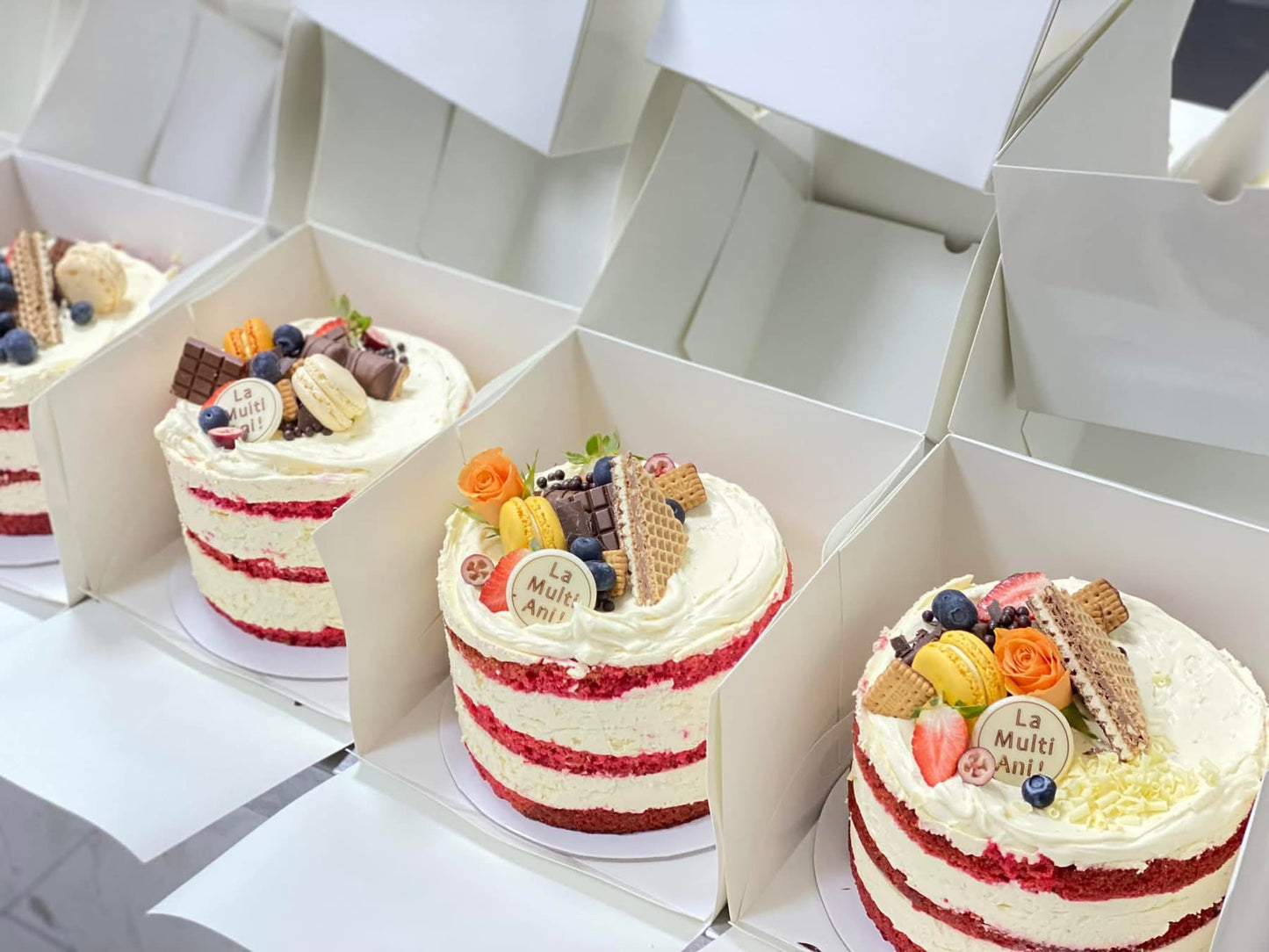 Tort Red velvet exotic Naked