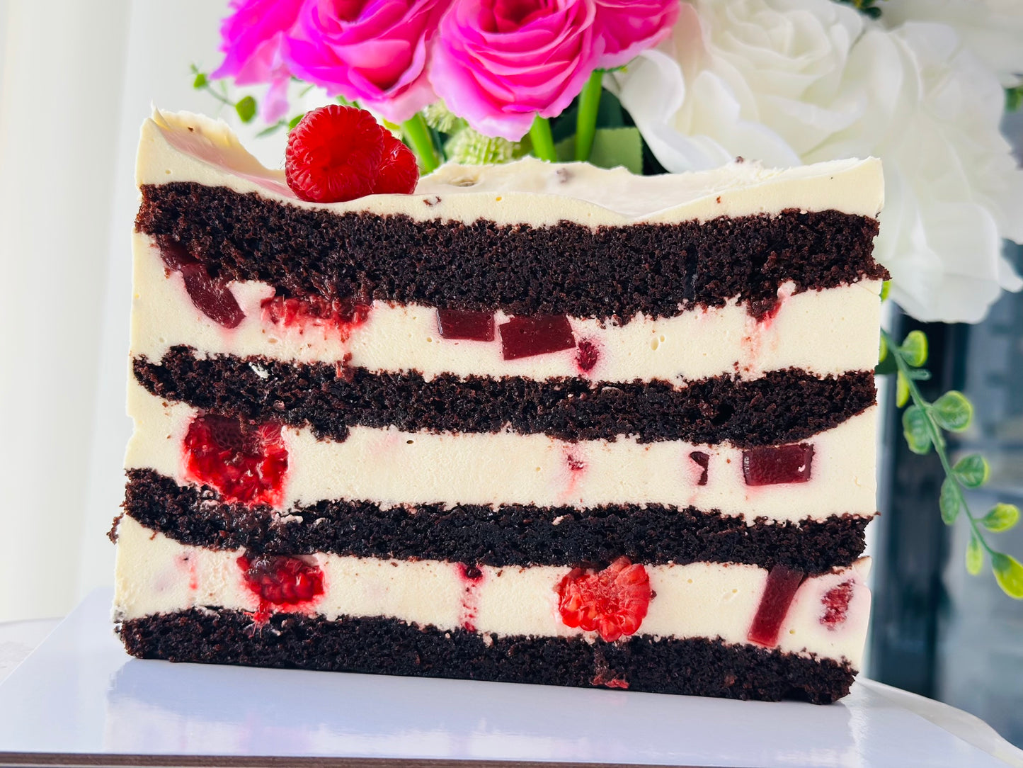 Tort cioco-mascarpone și zmeură