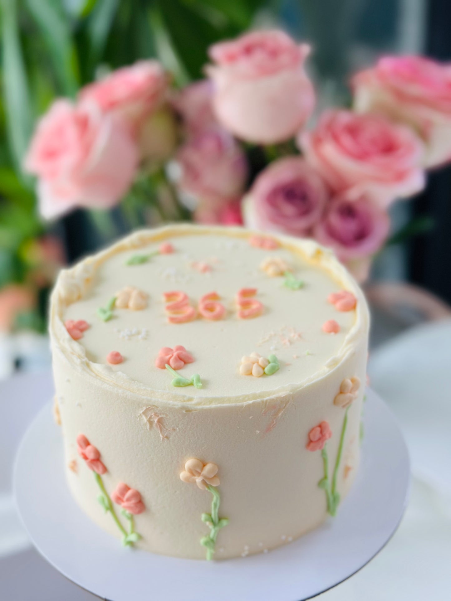 Tort red velvet exotic- BENTO CAKE