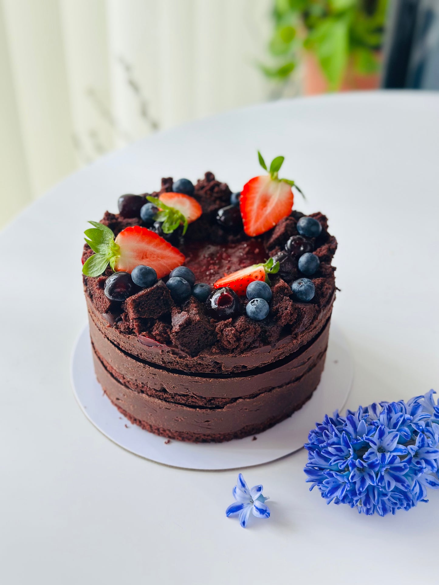 Tort Vegan( de post) cu ciocolată și vișine