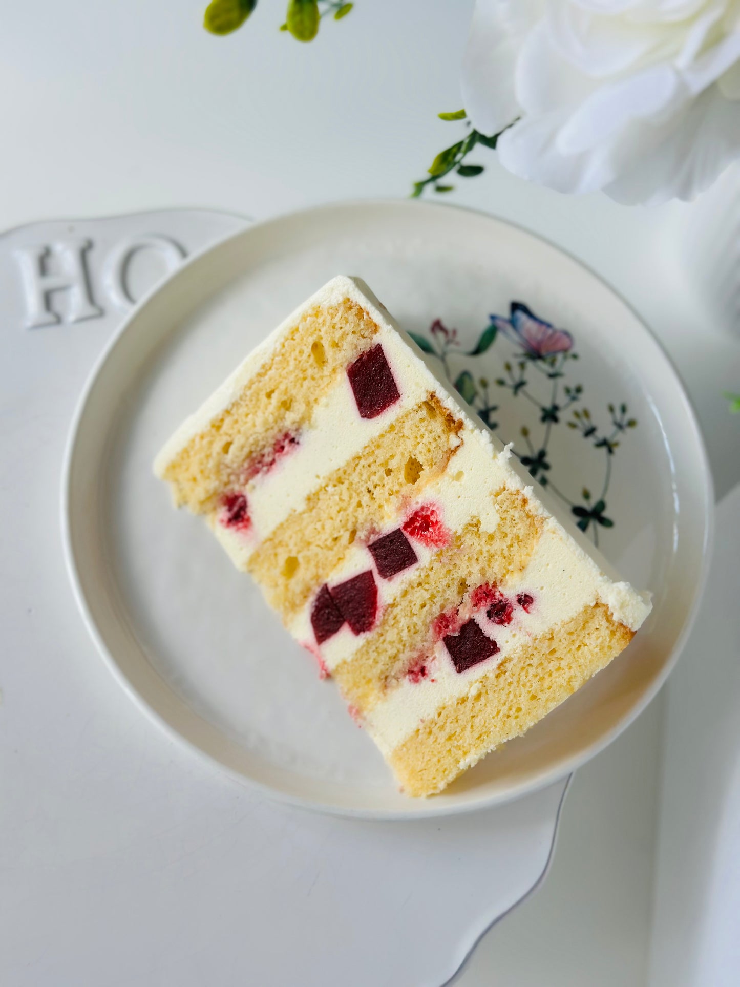 Raspberry vanilla Cake