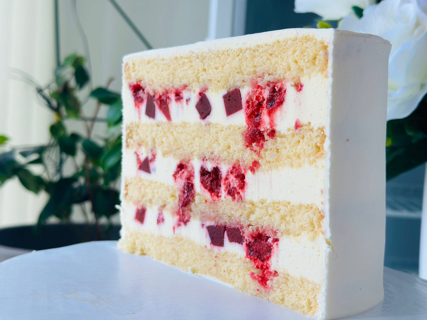 Raspberry vanilla Cake